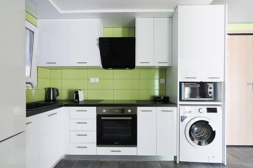 Brand New Stylish 2 Bedroom Apartment Atény Exteriér fotografie