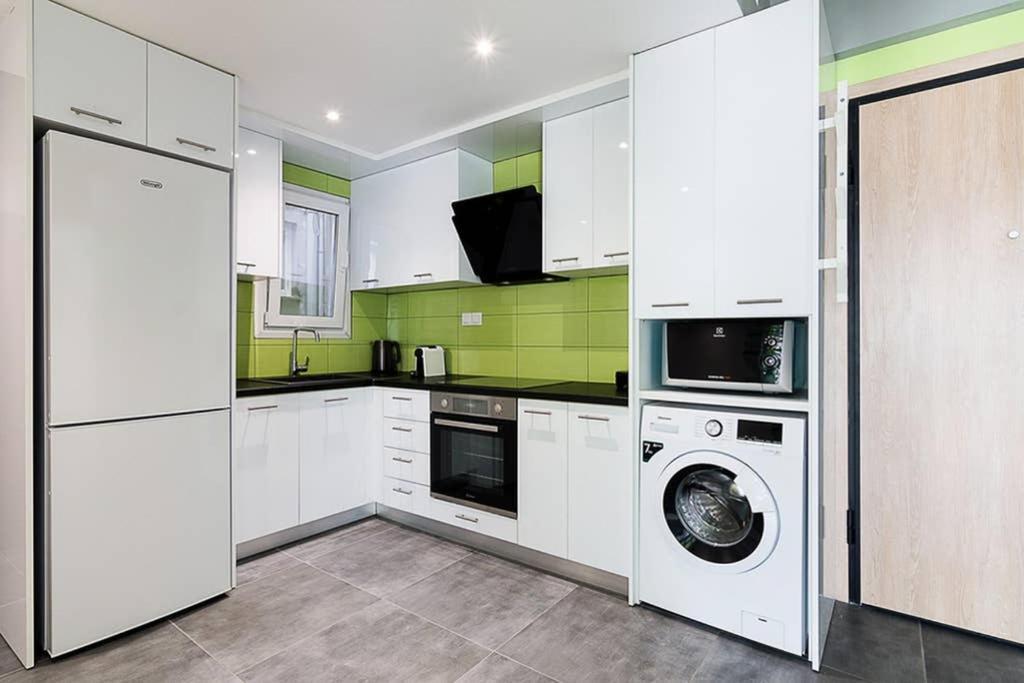 Brand New Stylish 2 Bedroom Apartment Atény Exteriér fotografie